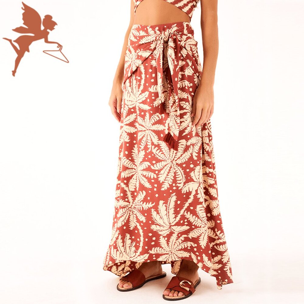 DRESS TO Cropped Crepe Skirt in Bahia Print